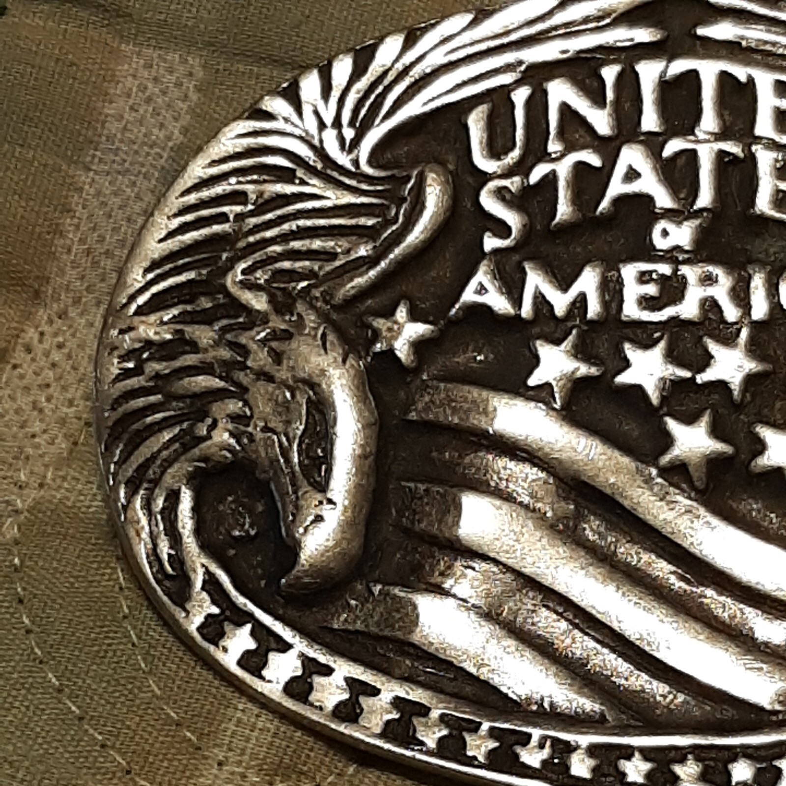 UNITED STATES OF AMERICA DOUBLE EAGLES / STARS & STRIPES Oval Belt Buckle