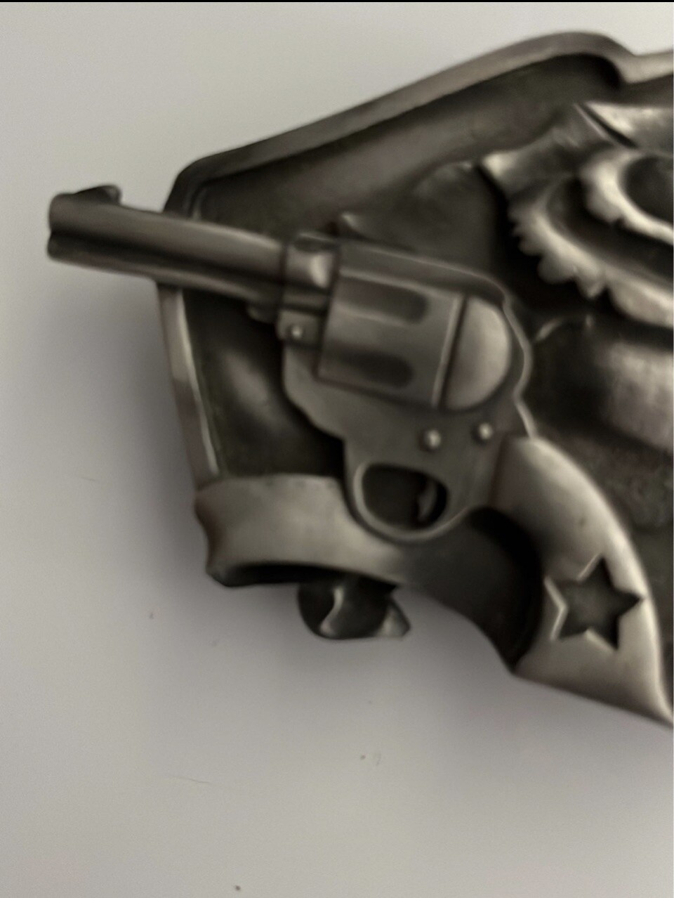 Famous Star & Straps RARE COLLECTABLE Belt Buckle “ GUNS AND ROSE “
