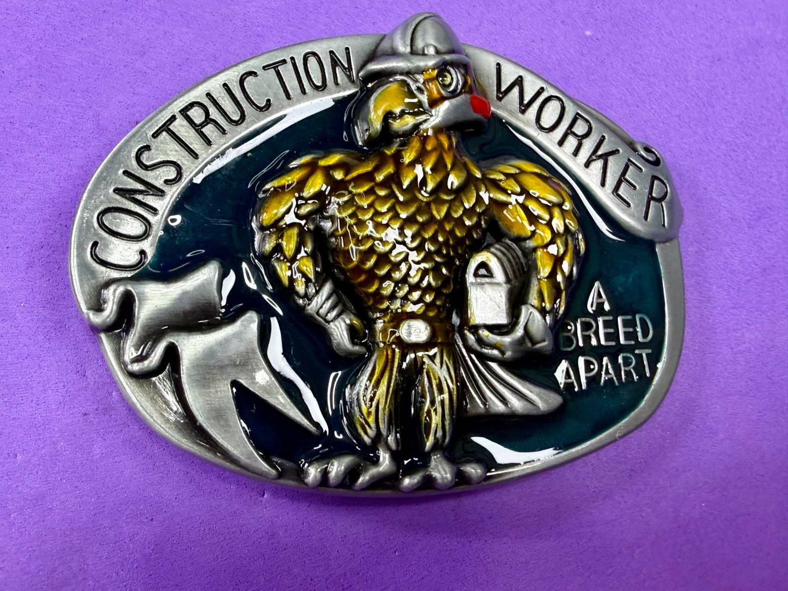 Construction Worker , Rooster Cock A Breed Apart Belt Buckle In New Condition!