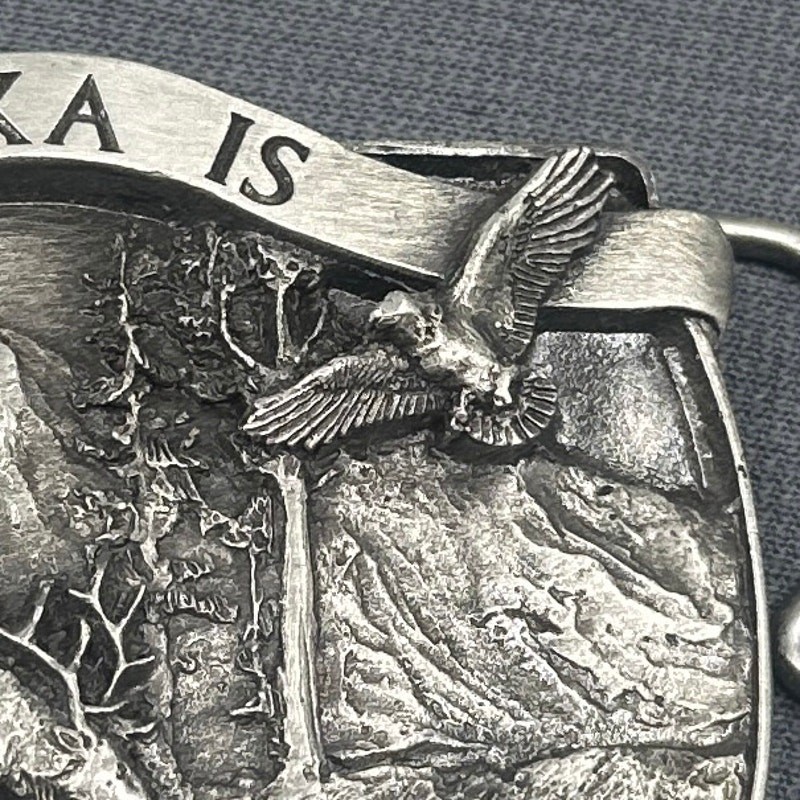 VTG 1981 Alaska Belt Buckle Wildlife Deer Eagle Mountain Western Bergamot Brass