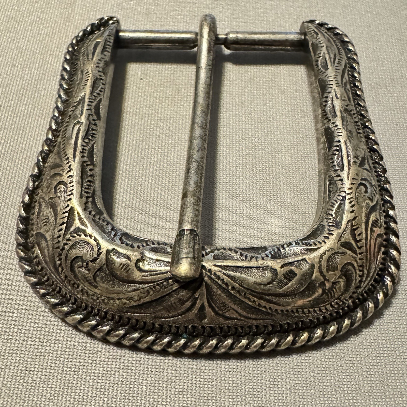 Rope Edge Western Engraved Vintage Belt Buckle 1 1/2&Prime; Silver Tone