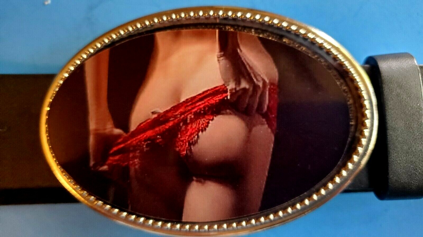 REAR VIEW -Sexy Pose – Epoxy Belt Buckle New!