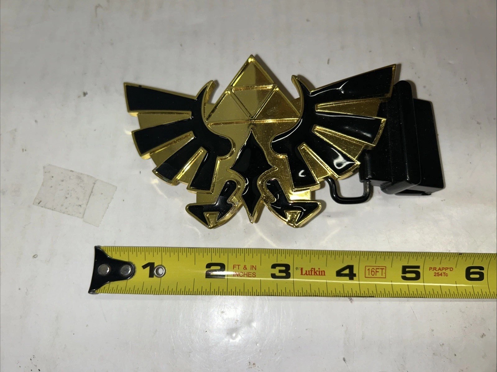 THE LEGEND OF ZELDA Black and Gold Triforce 2014 Nintendo gamers BELT BUCKLE
