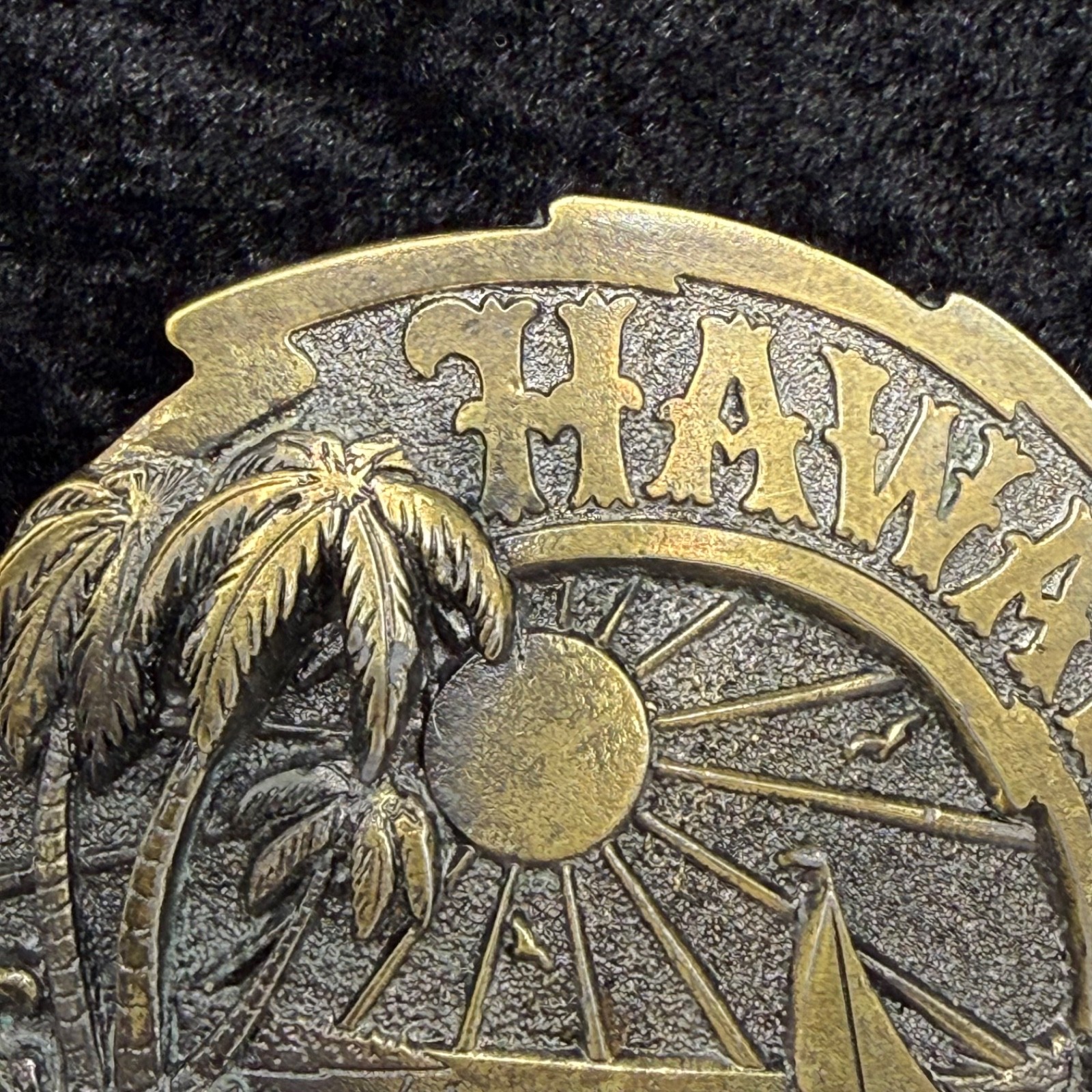 Vintage Hawaii Belt Buckle Palm Tree Travel Vacation Beach