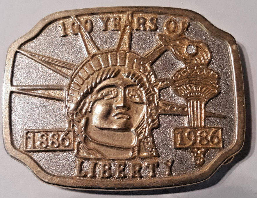 belt buckle 100 years of Statue of Liberty gold with gem in torch 1986…3.25&Prime;