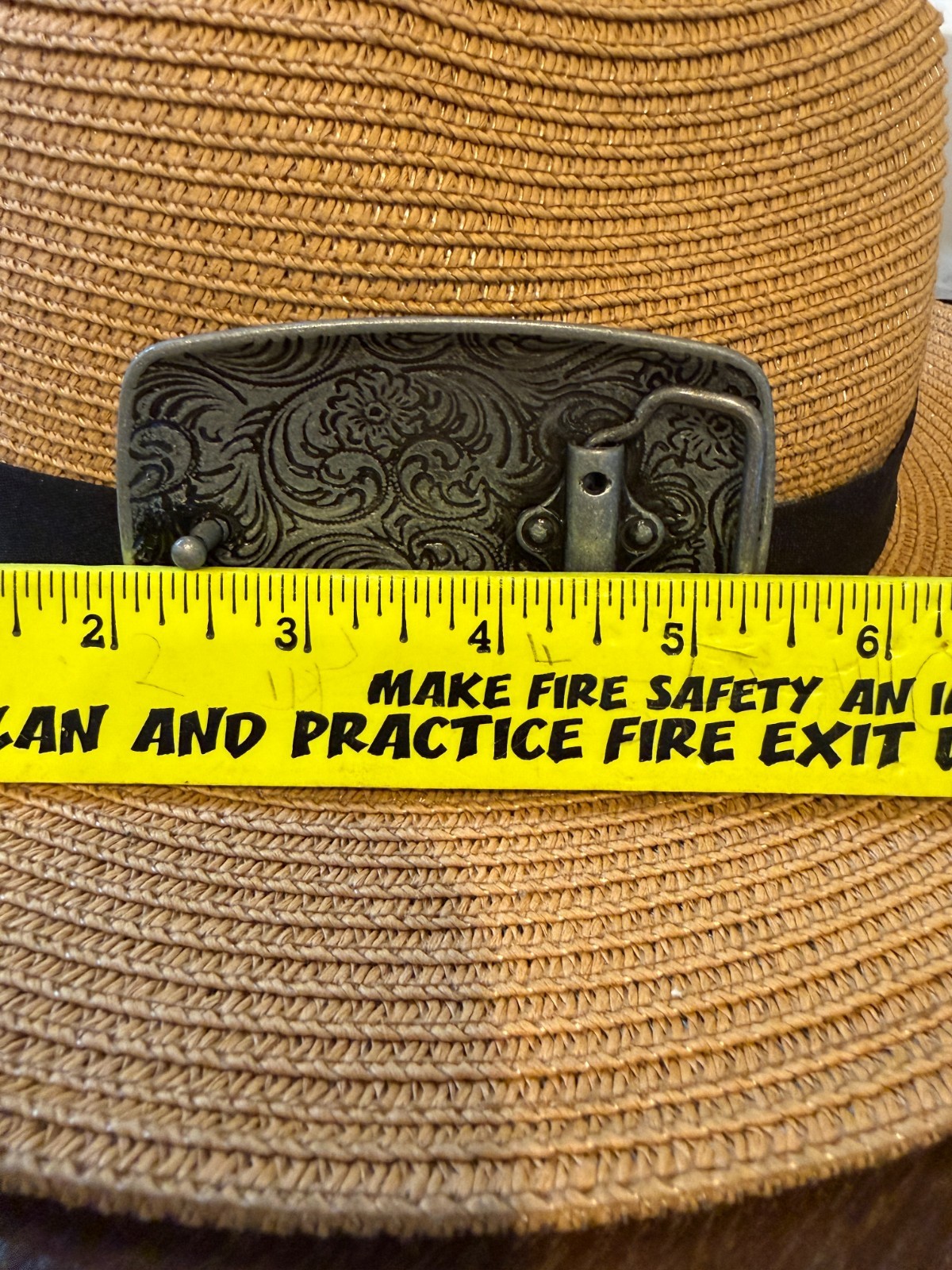 Antiqued Silver Classic Cowboy Pattern Belt Buckle