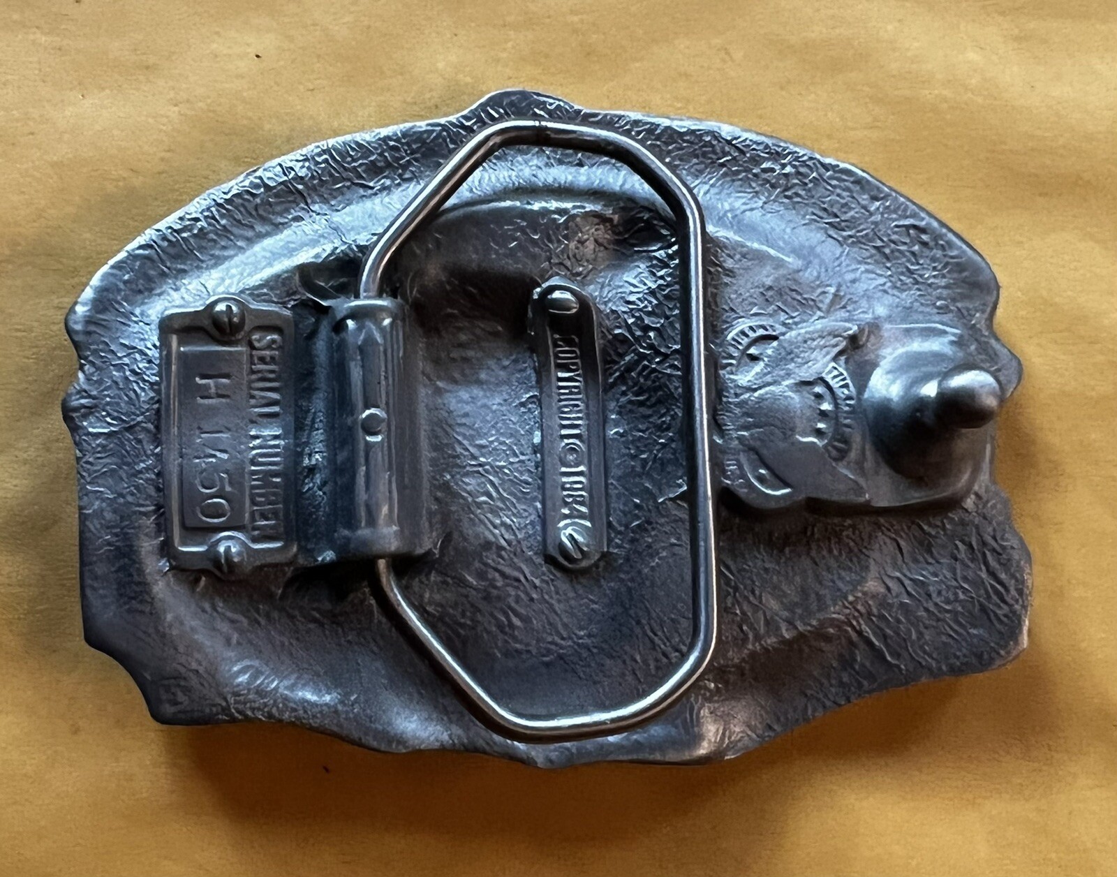 AMERICAN FARMERS FEED THE WORLD BELT BUCKLE NEW APPROXIMATELY 3 1/8&Prime; X 2 1/4&Prime;