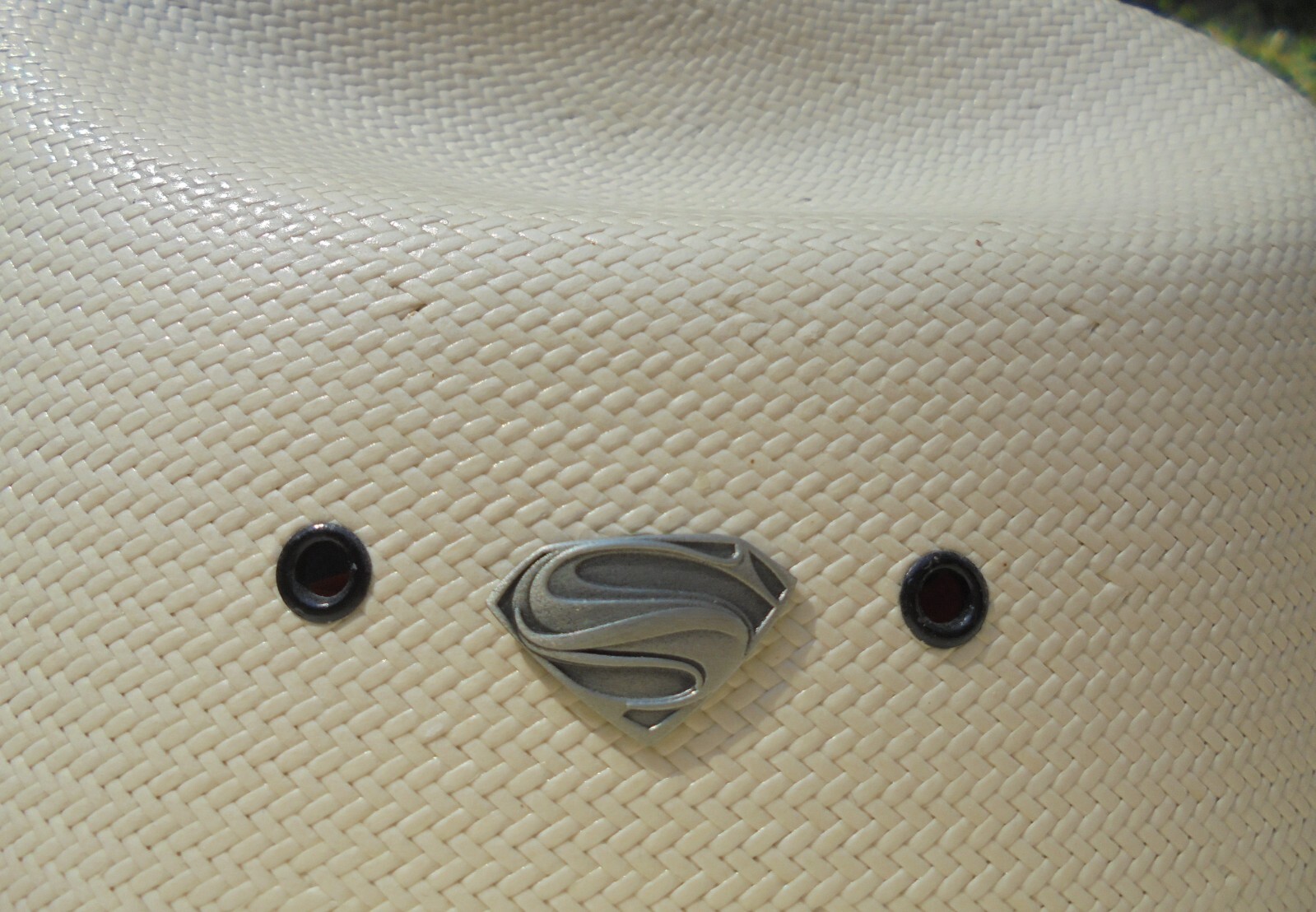SUPERMAN LOGO HAT PIN SOLID DARKER PEWTER COLOR FINISH-new
