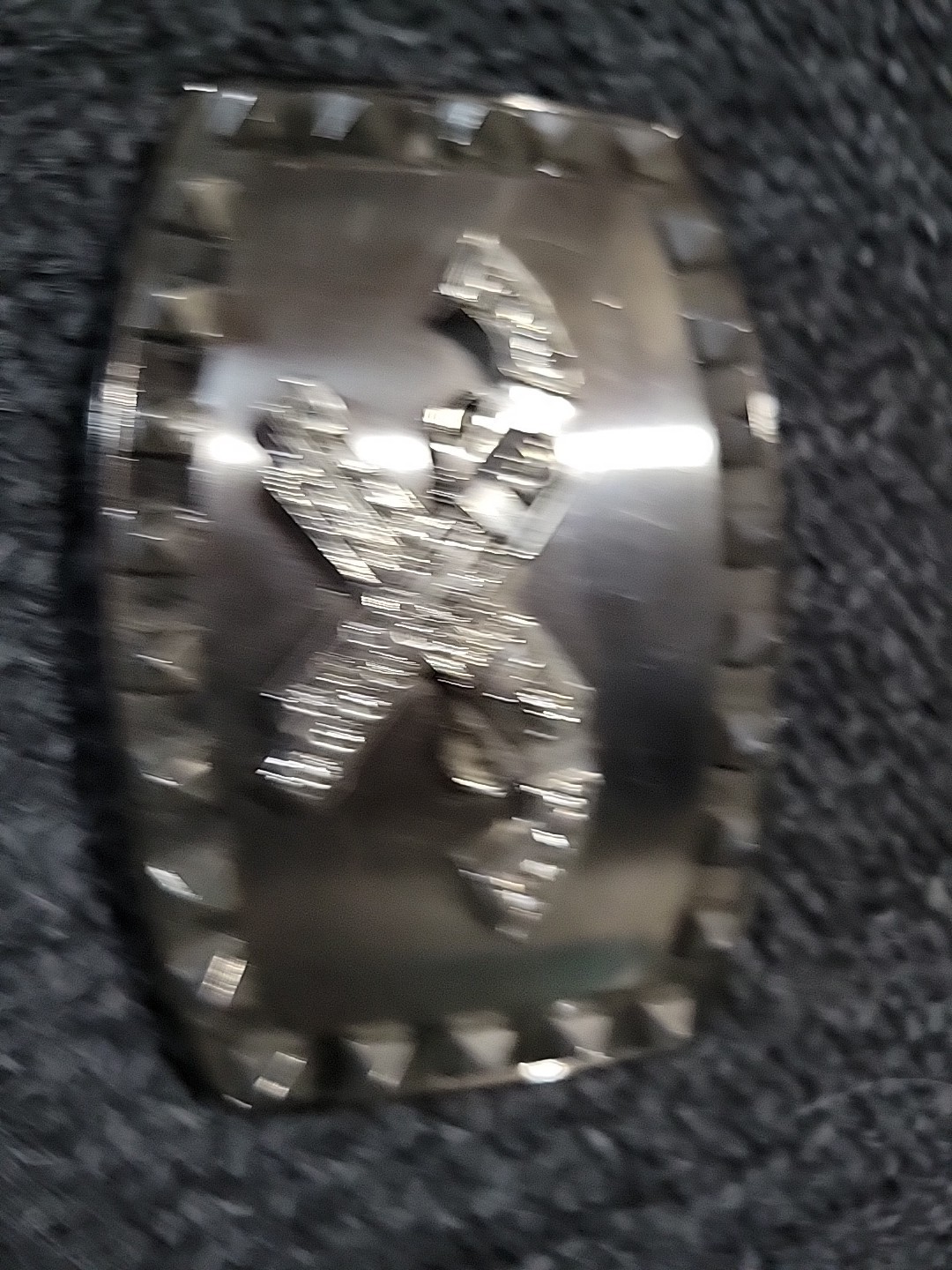 Great/Fun/Fashionable Belt Buckle Cross Guns Rhinestone Flare Silvertone Western