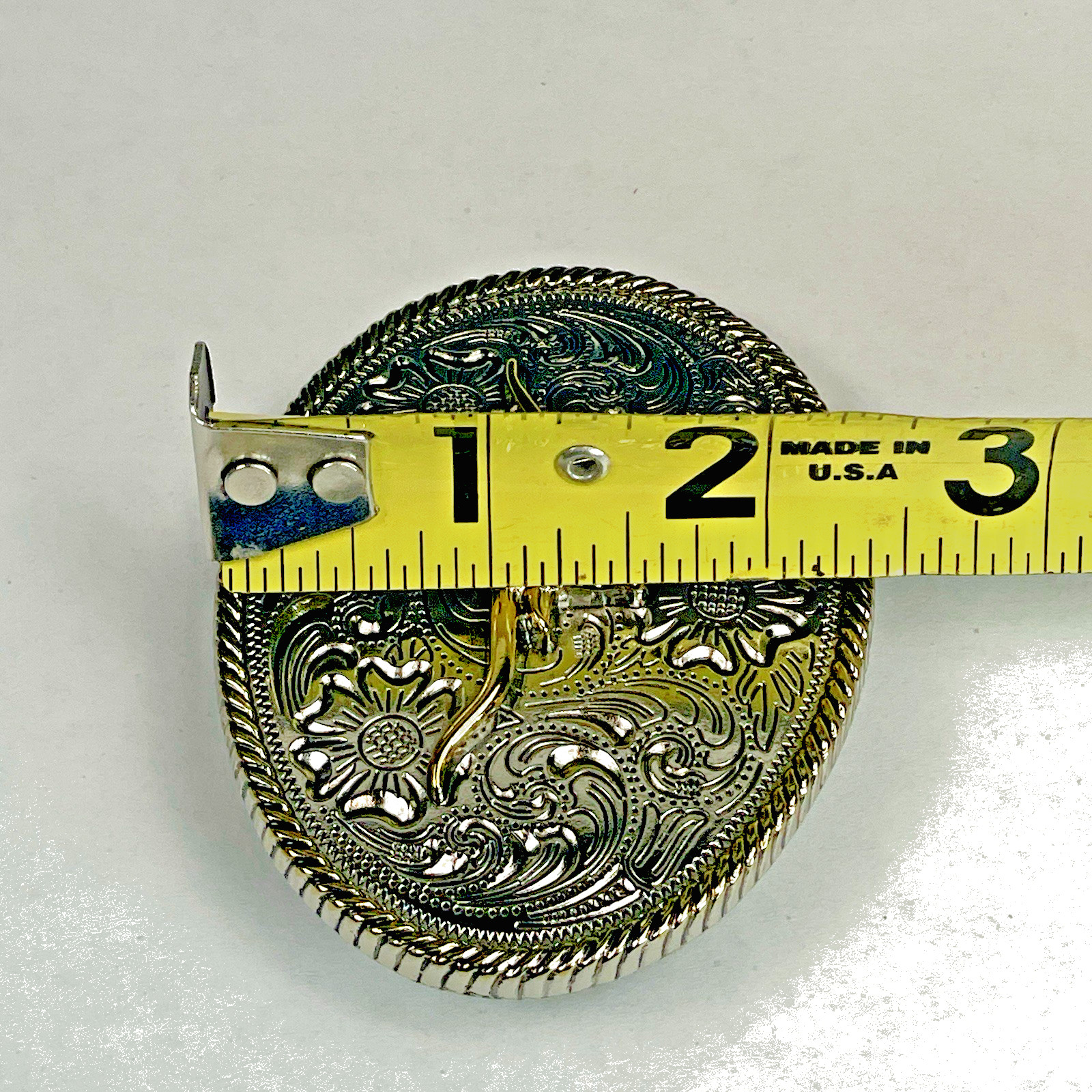 Texas Longhorn Silver & Gold Tone Oval Belt Buckle 2 1/2&Prime; x 3&Prime; Belt 1-1/4&Prime;