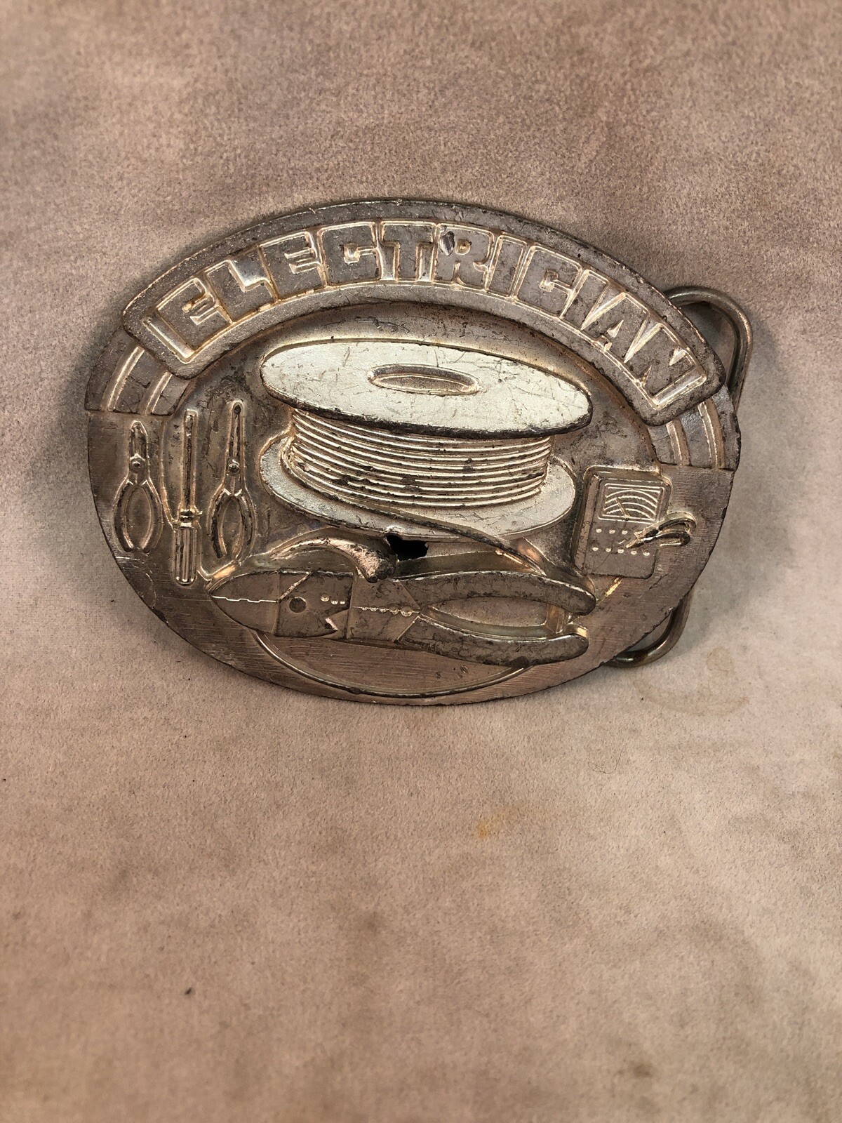 Siskiyou Buckle Co Belt Buckle Electrician 1992 Number E-6