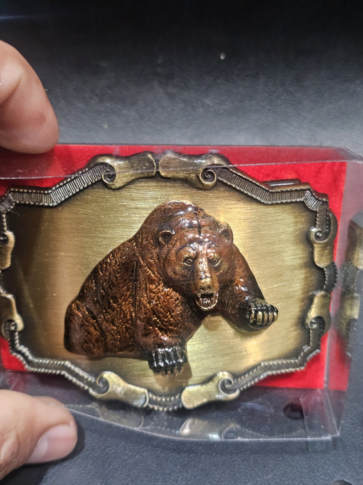 Vintage Raintree 3D Grizzly Bear Brass Buckle Outdoors Wildlife Western USA V8
