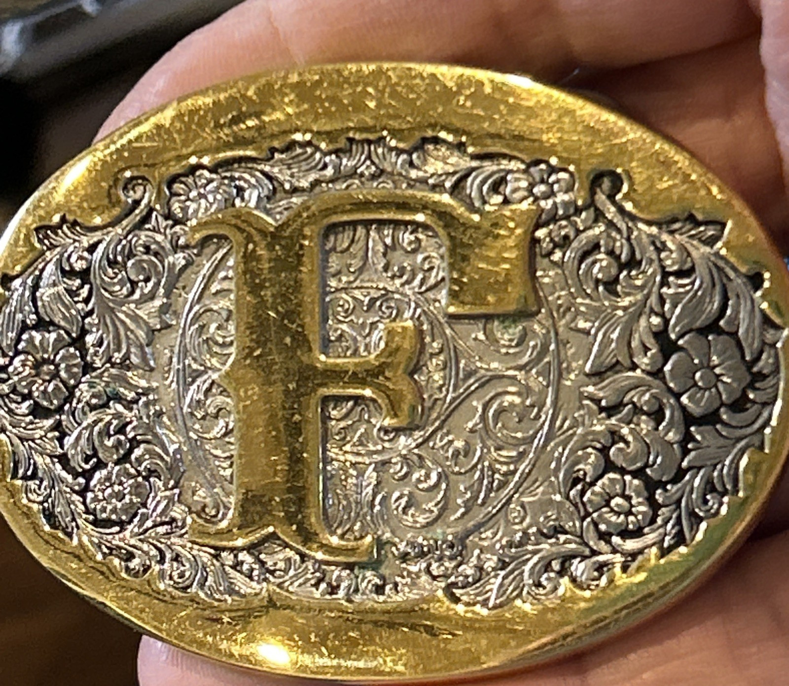 Cowboy Rodeo Western Metal Belt Buckle Letter « F » 2.5&Prime; x 1.2&Prime; Gold & Silver Tone