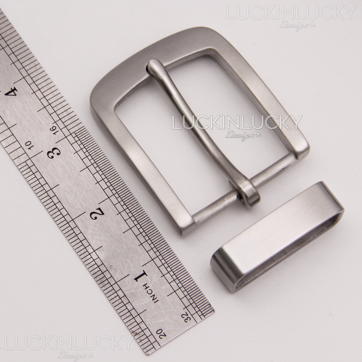 1 1/2&Prime; (38mm) width belt Leather – 39mm inner Max width; Recommended
