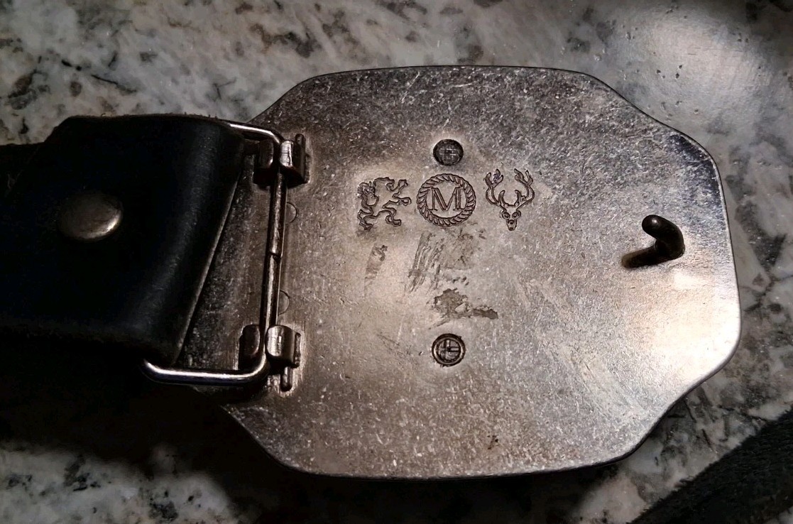 Bottle Opener Metal Belt Buckle On Leather Belt Premium Brewing 37.5&Prime; – 43&Prime;