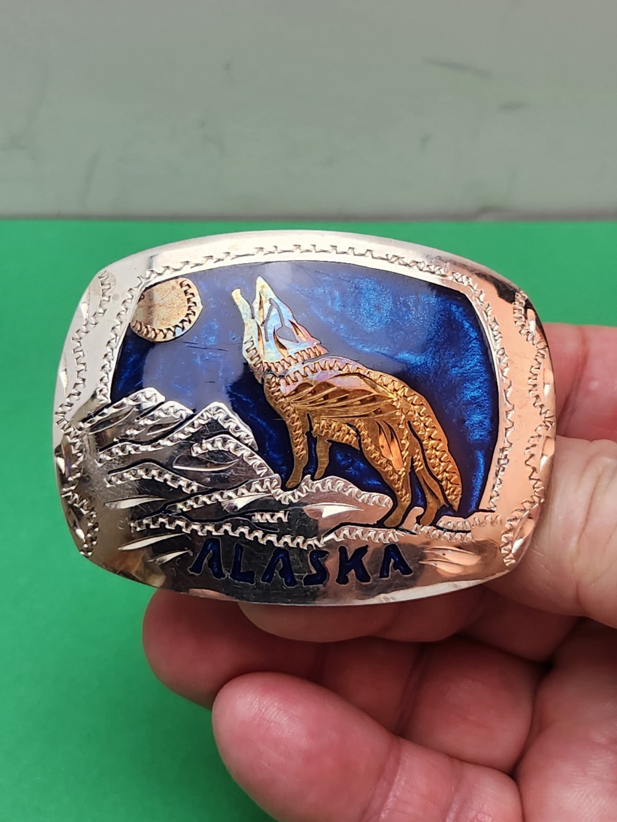 ALASKA HOWLING WOLF MOONLIGHT BELT BUCKLE HANDMADE USA GERMAN SILVER