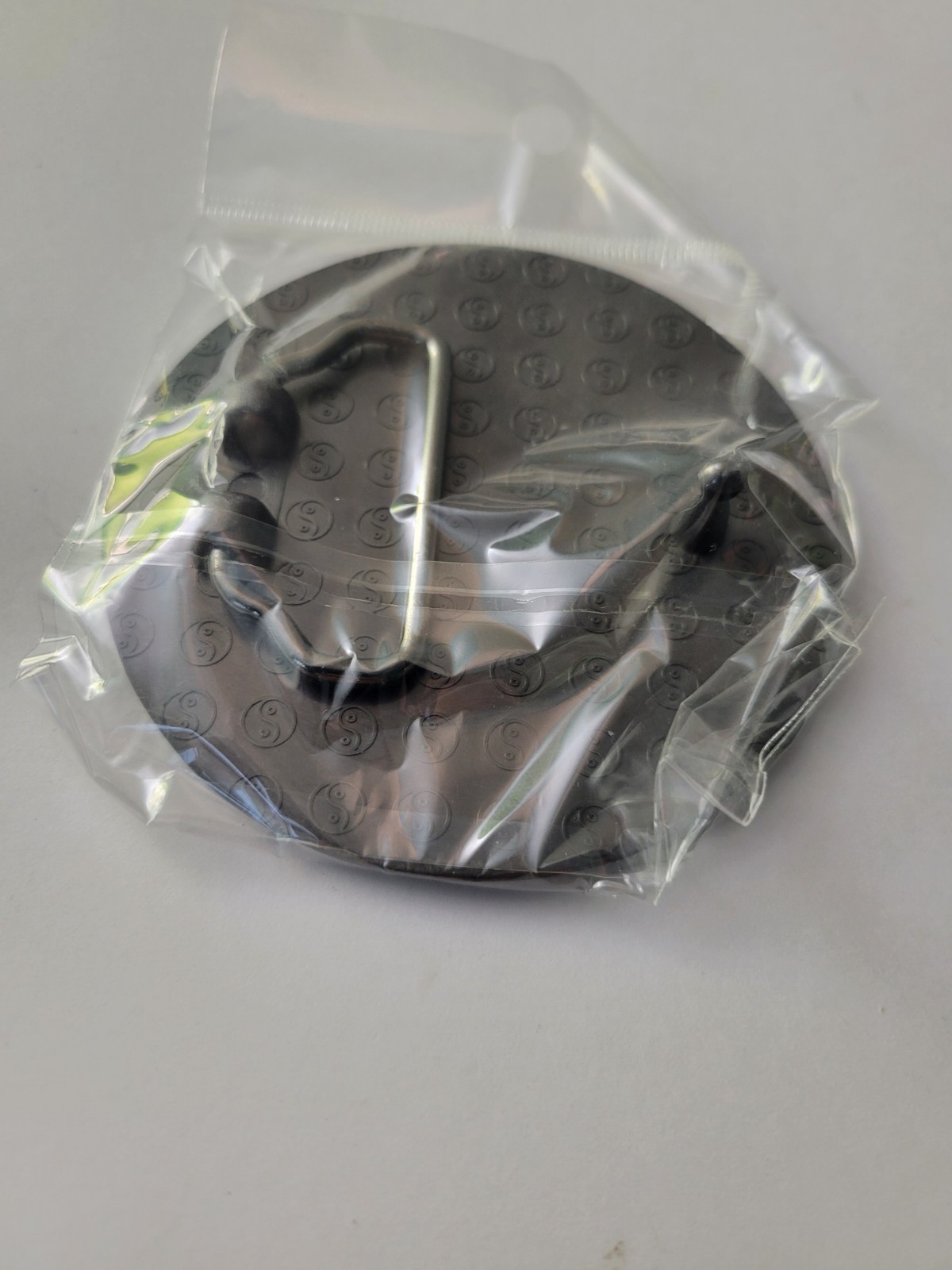 Ying Yang Belt Buckle Black / White With Silver Outlines