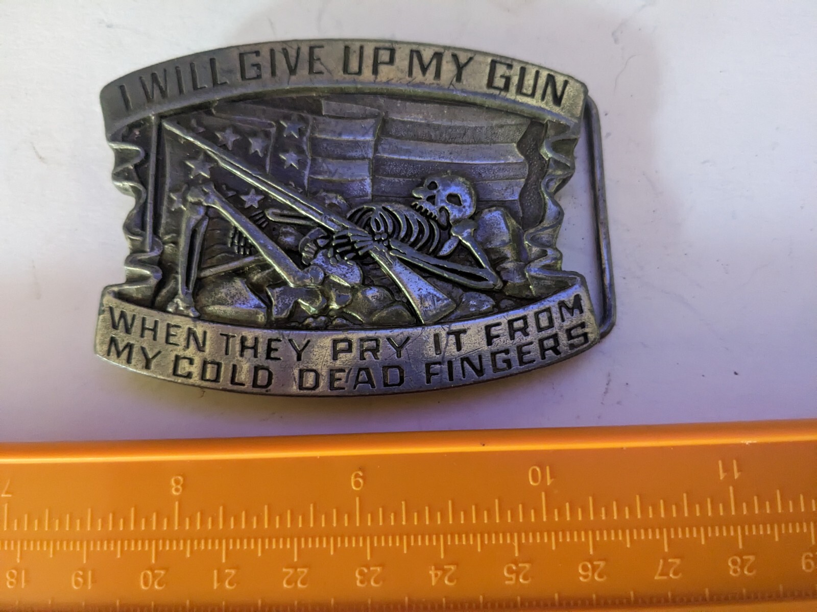1980 I WILL GIVE UP MY GUN WHEN THEY PRY IT FROM MY… Vintage BELT BUCKLE XR96