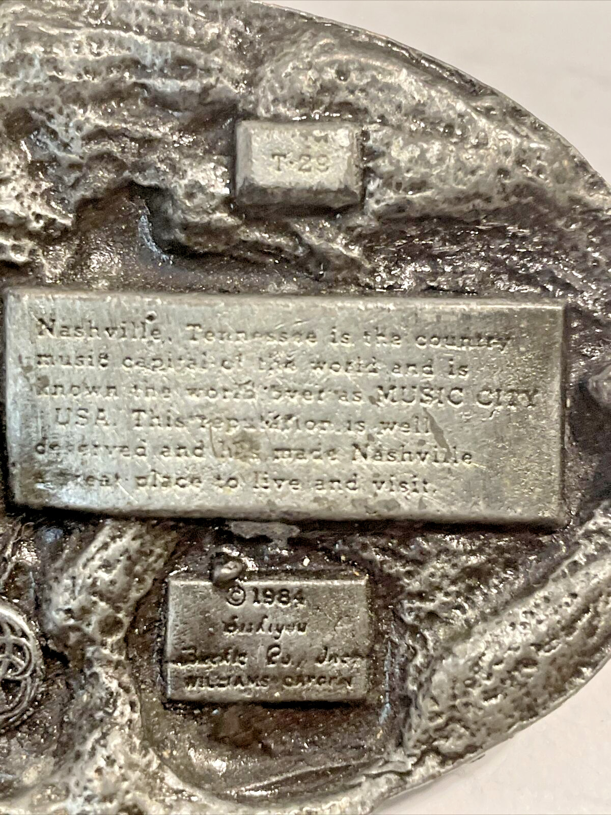 Vintage Siskiyo Belt Buckle Nashville Music City USA, Banjo Fiddle 1984 Red