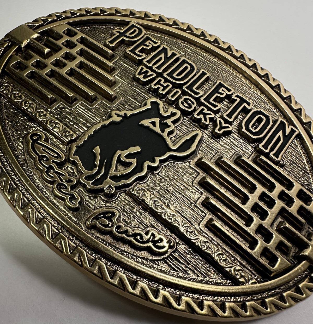 Pendleton Whiskey Belt Buckle -Let&rsquo;er Buck – Limited Edition Montana Silvers