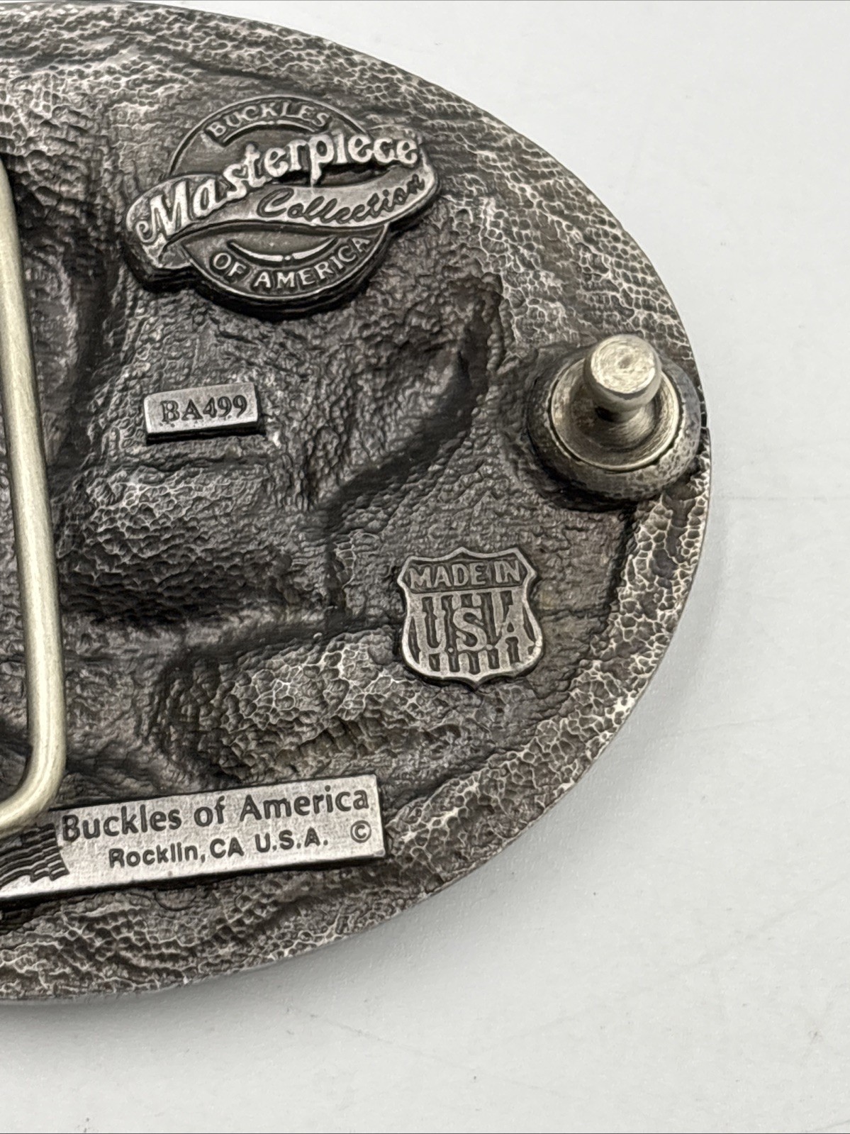 masterpiece belt buckle BA-499 eagle Attacking Nice Enamel Background