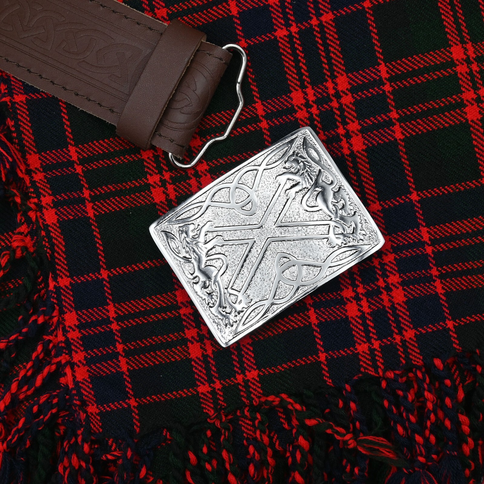 Traditional Scottish Men Kilt Belt Buckle Saltire & Lions Rampant Belt Buckle