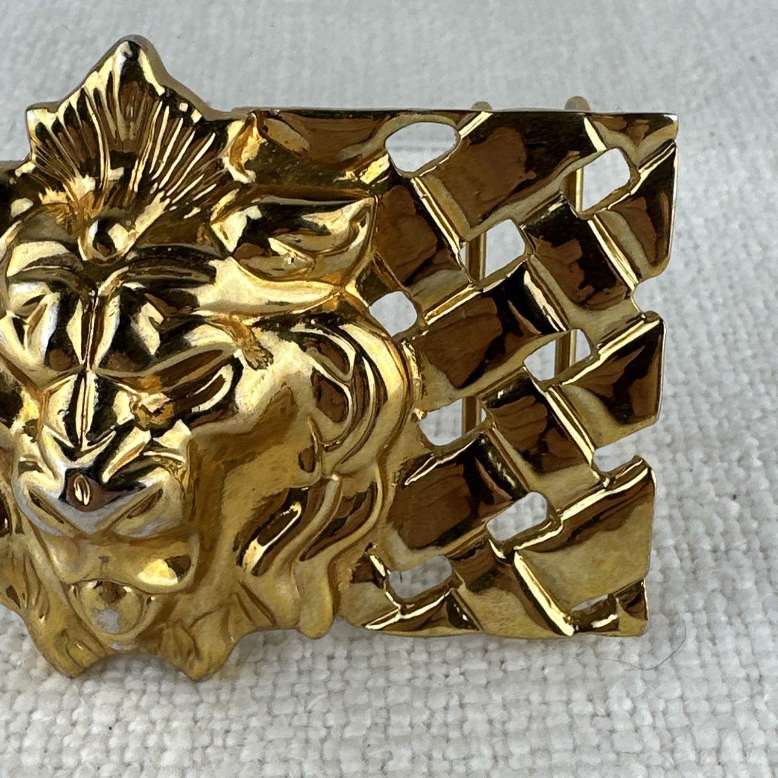 Vintage Gold Tone – Lions Head Classic Belt Buckle – Classic Style