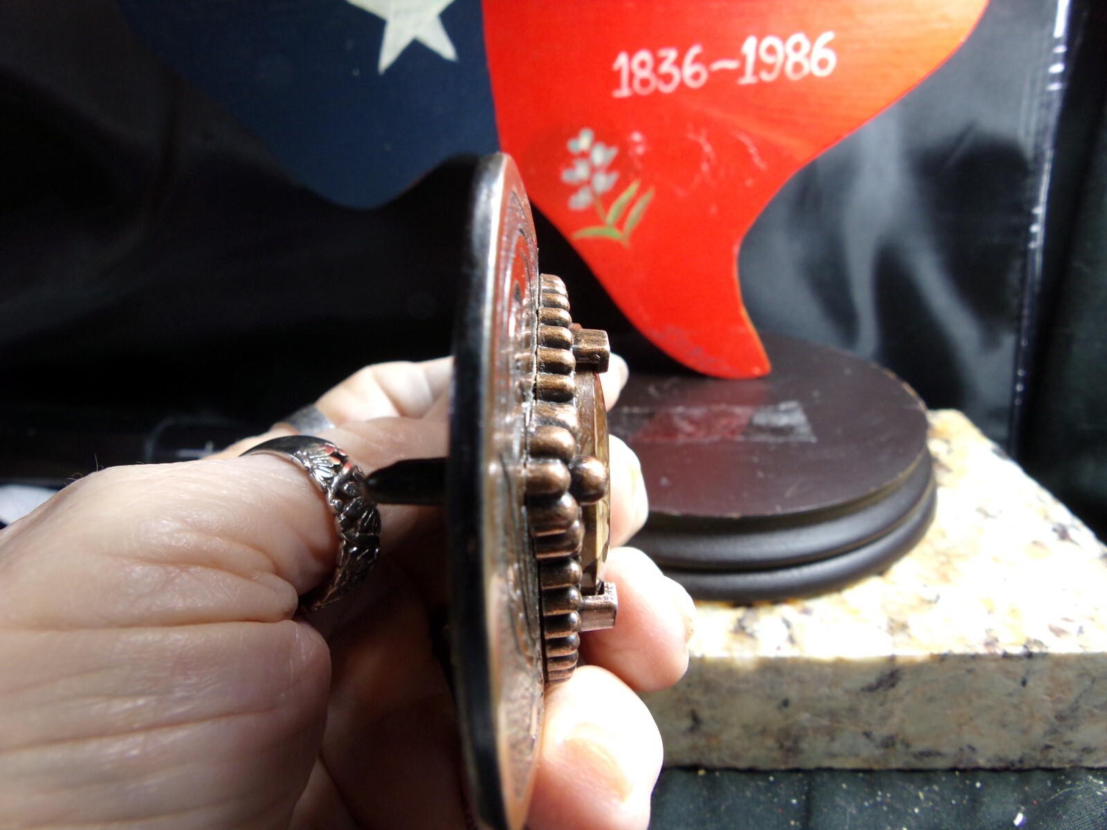 Unisex Belt Buckle, Brass with a Brown & Cream-Colored Stone, 3 1/2&Prime; X 2&Prime;