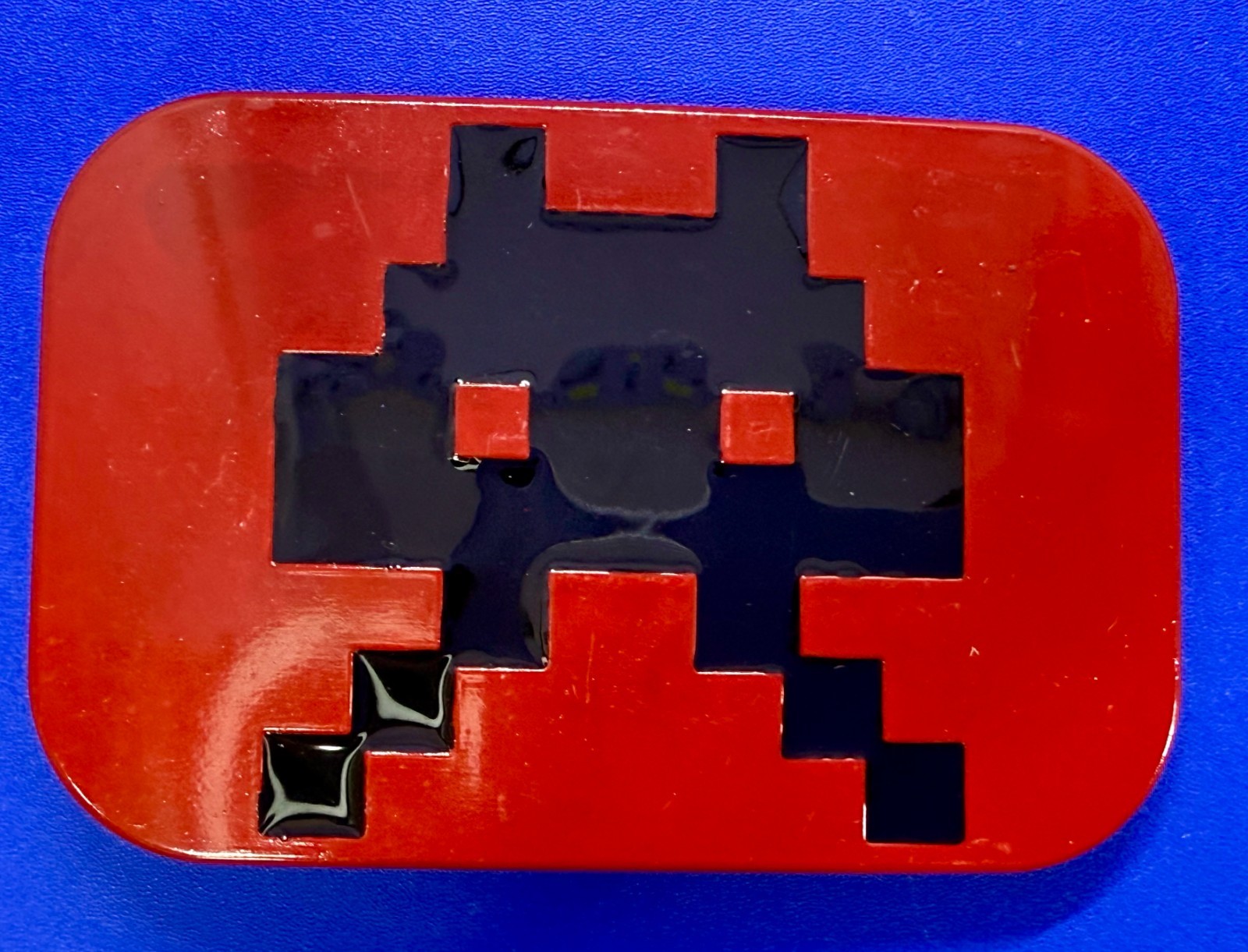 Iconic Pixelated Alien Space Invaders Arcade Game Red Black Enamel Belt Buckle