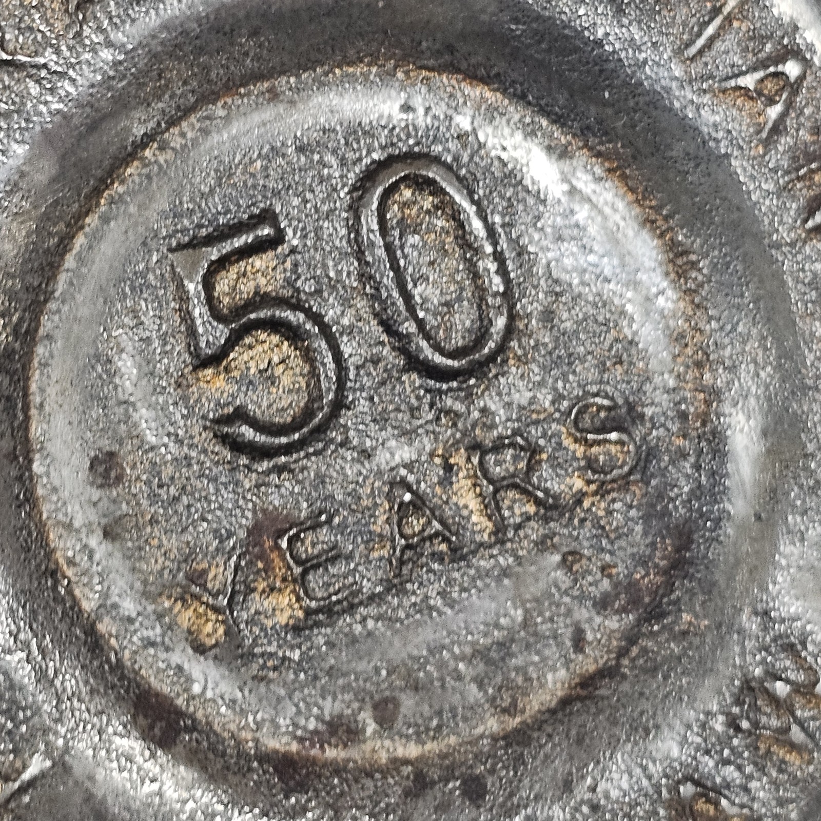 Vintage GM-UAW Powertrain Defiance 50 Years 1948-1998 Belt Buckle Men&rsquo;s Metal