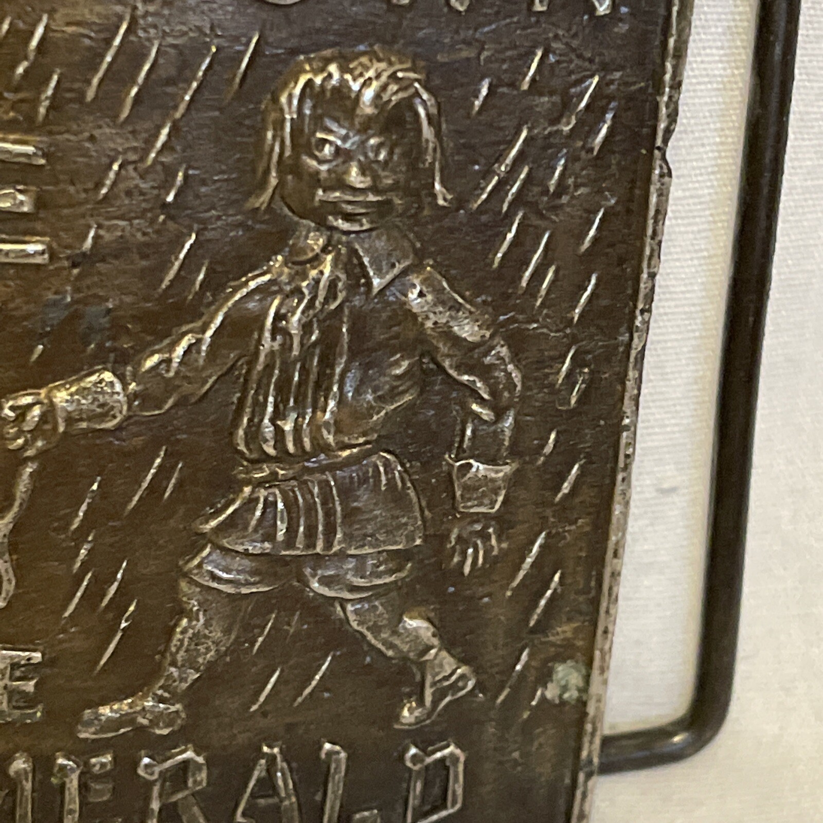 « Buster Brown and Tige in the New York Herald » Bronze Belt Buckle Vintage Brass