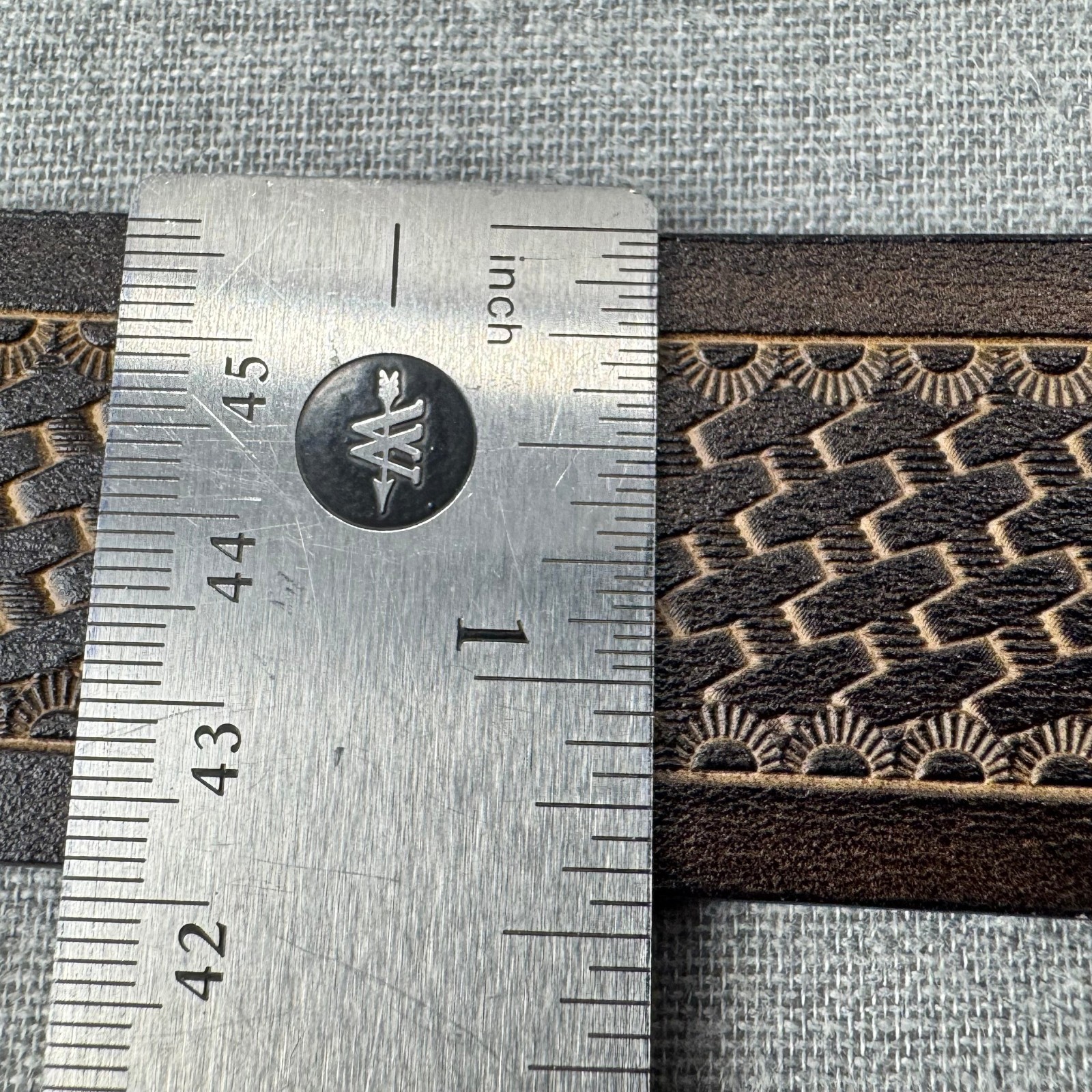 Bison Denim Brown Leather Belt 110cm 43 in Ornate Longhorn Buckle Western