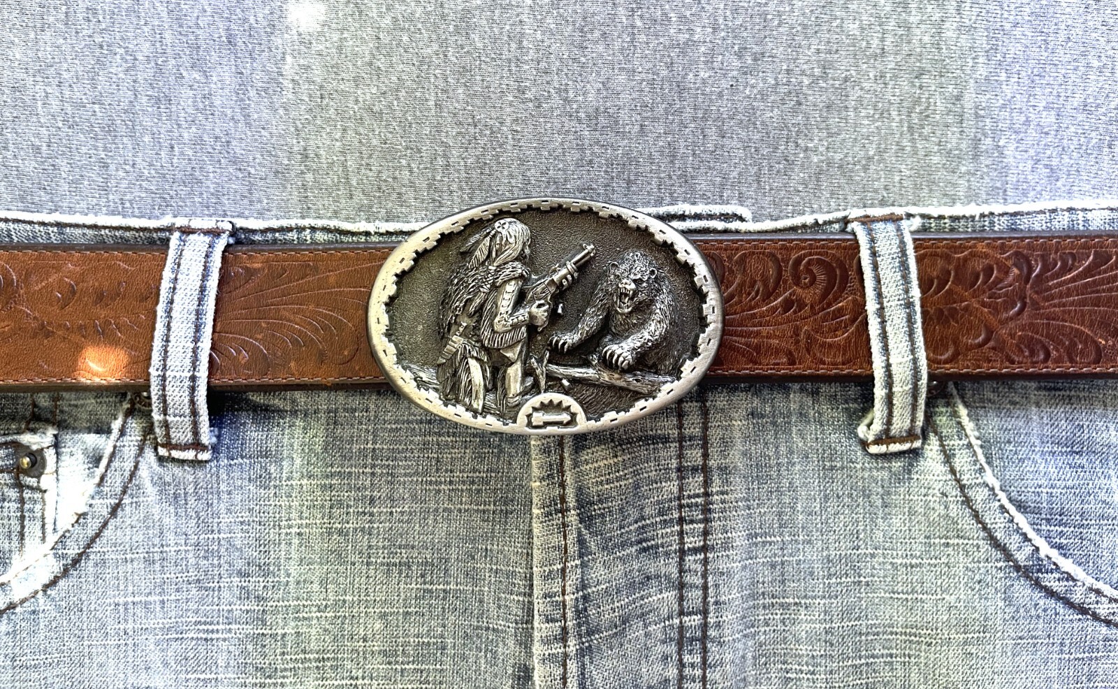 1993 Western Native American Indian Bear GAP Belt Buckle