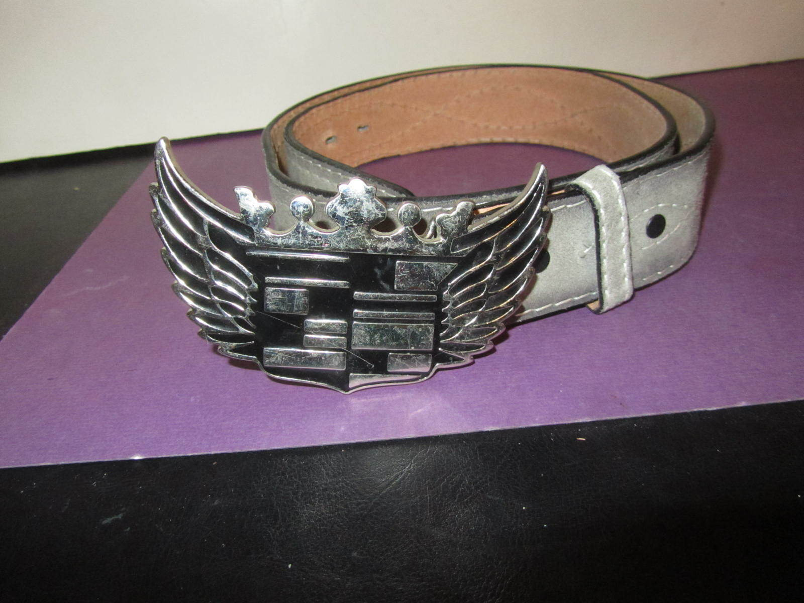 Rare Cadilac logo belt buckle and belt . size 38 Frontier series blet