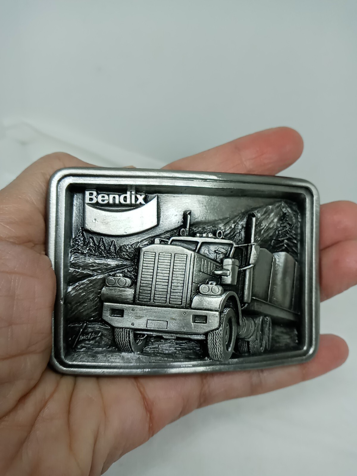 Vtg. Uniq Bendix Metal Embossed belt buckle Shaped Tractor-Trailer Truck.USA