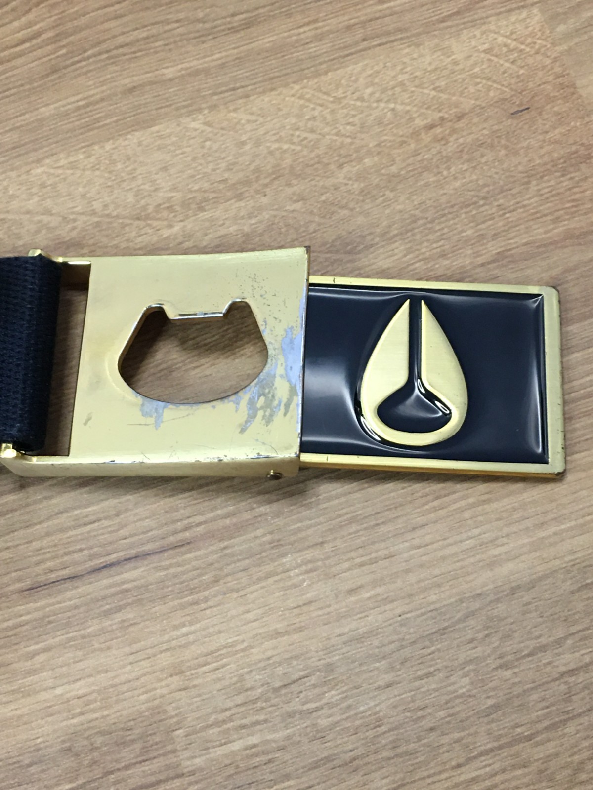 NIXON VINTAGE BELT & BUCKLE GOLD AND BLACK