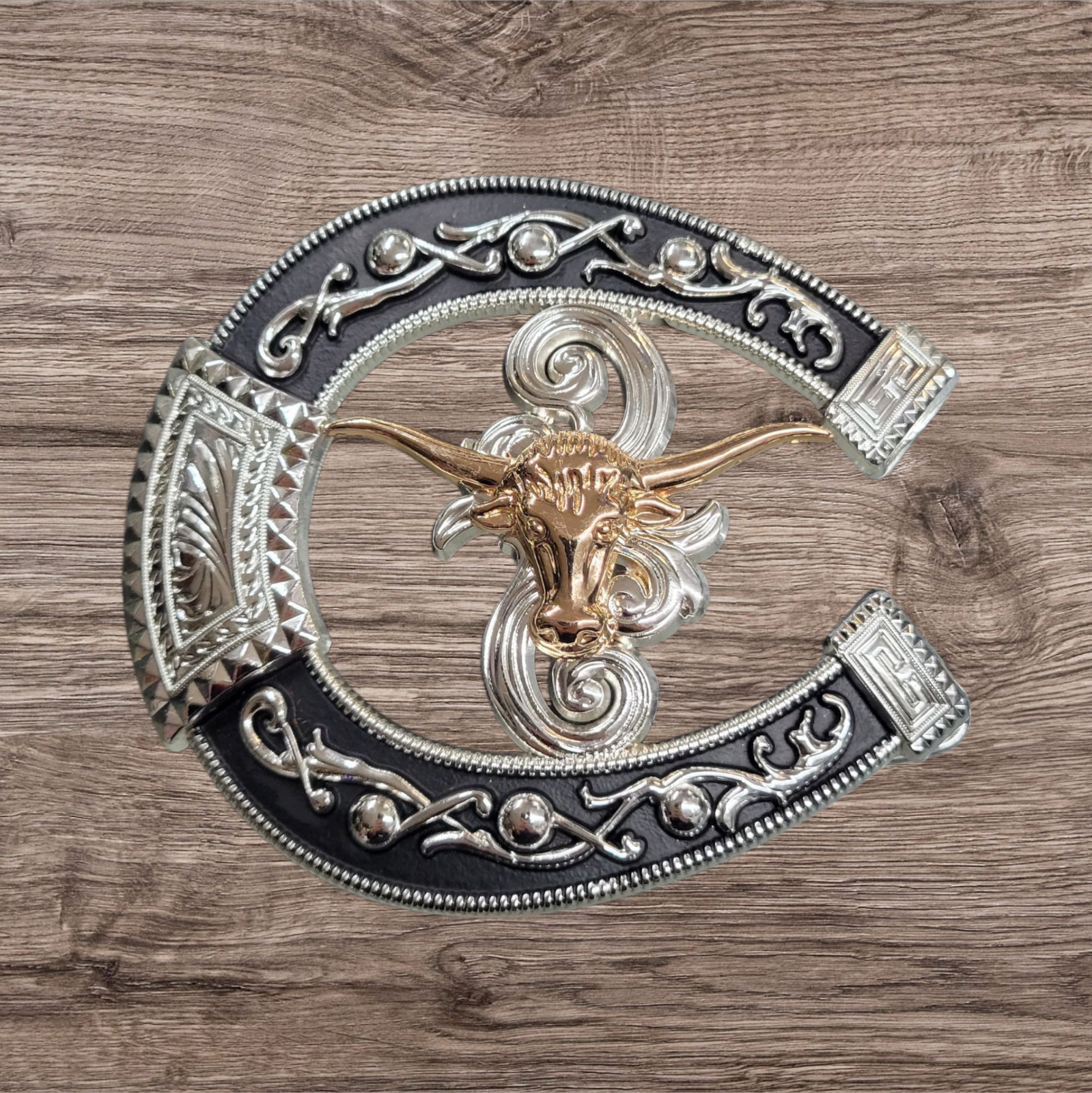 Cowboy Belt Buckle For Men Long Horn Bull Head 4.25&Prime;x3.75&Prime;Black Tone/Silver/Gold