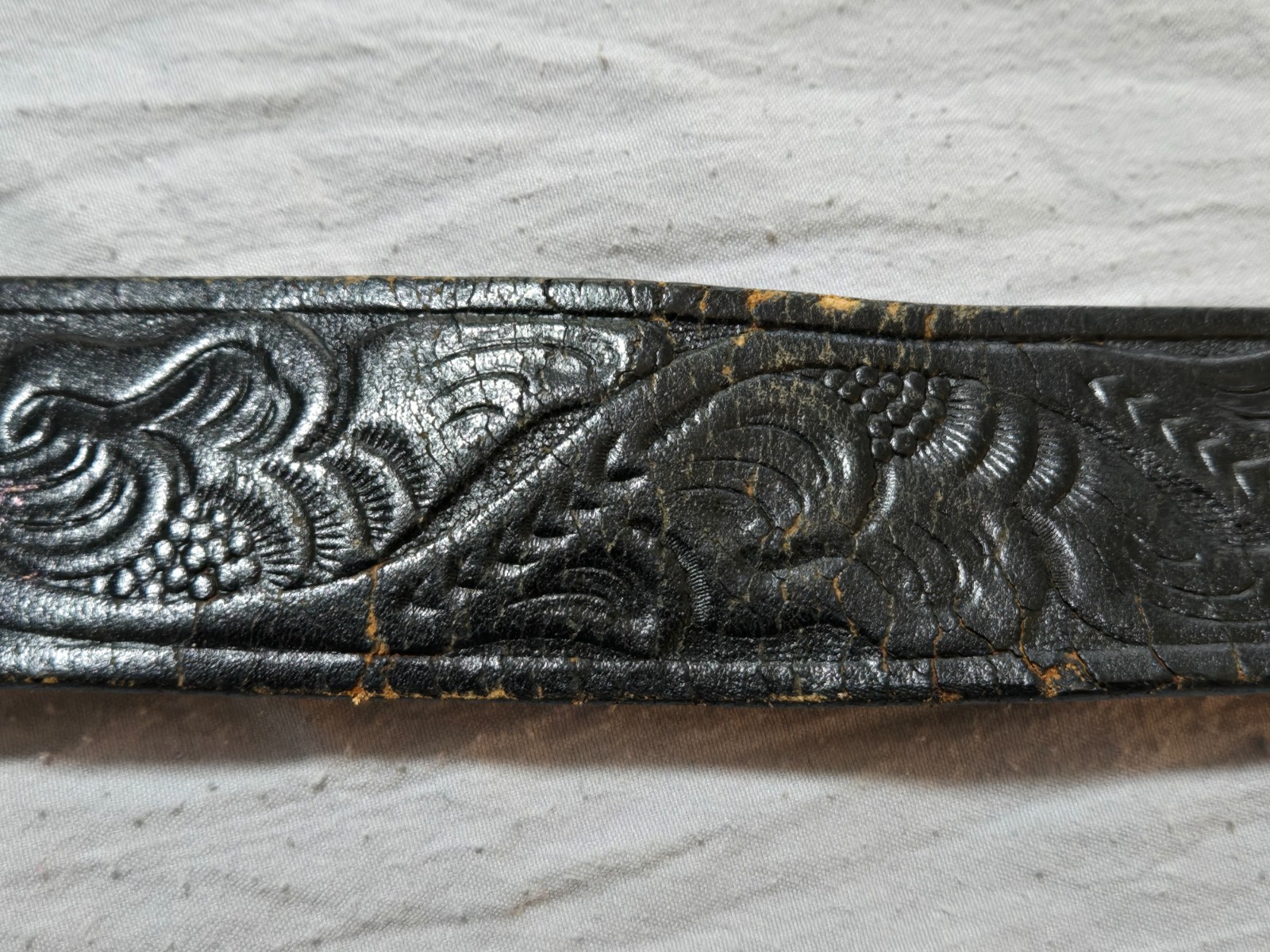 Ivan Taiwan Lone Star Belt Buckle with Size 34 Steerhide Belt 1.5” Wide