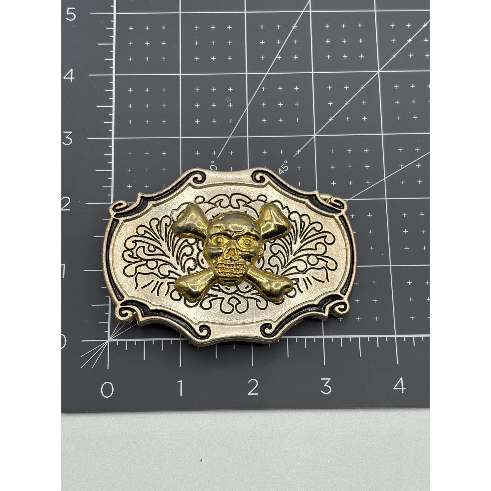 Skull and Crossbones Belt Buckle Silver Gold Tone Western Biker Gothic Pirate