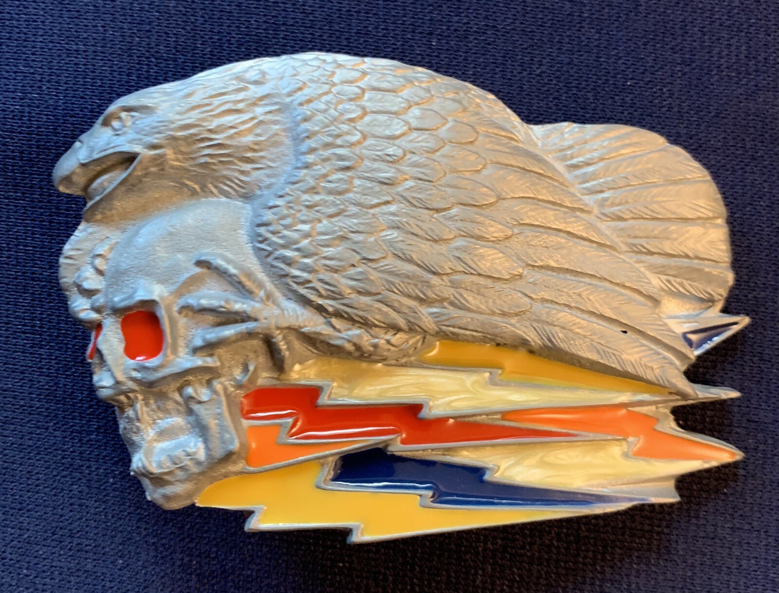 EAGLE SKULL SKELETON HEAD BELT BUCKLE RED EYE APPROX. 3 1/2&Prime; X 2 3/8&Prime;