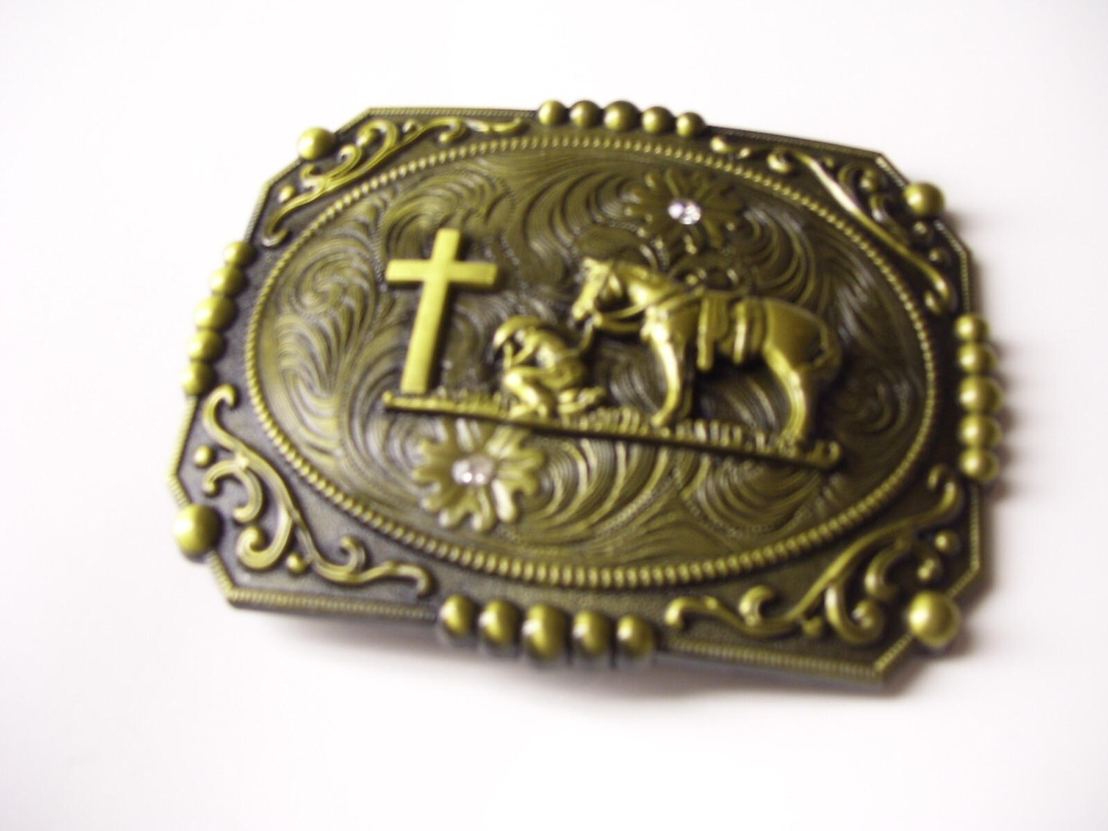 Belt Buckle Praying Cowboy Kneeling at Cross Western Floral Large 4.5&Prime;x 3.5&Prime;