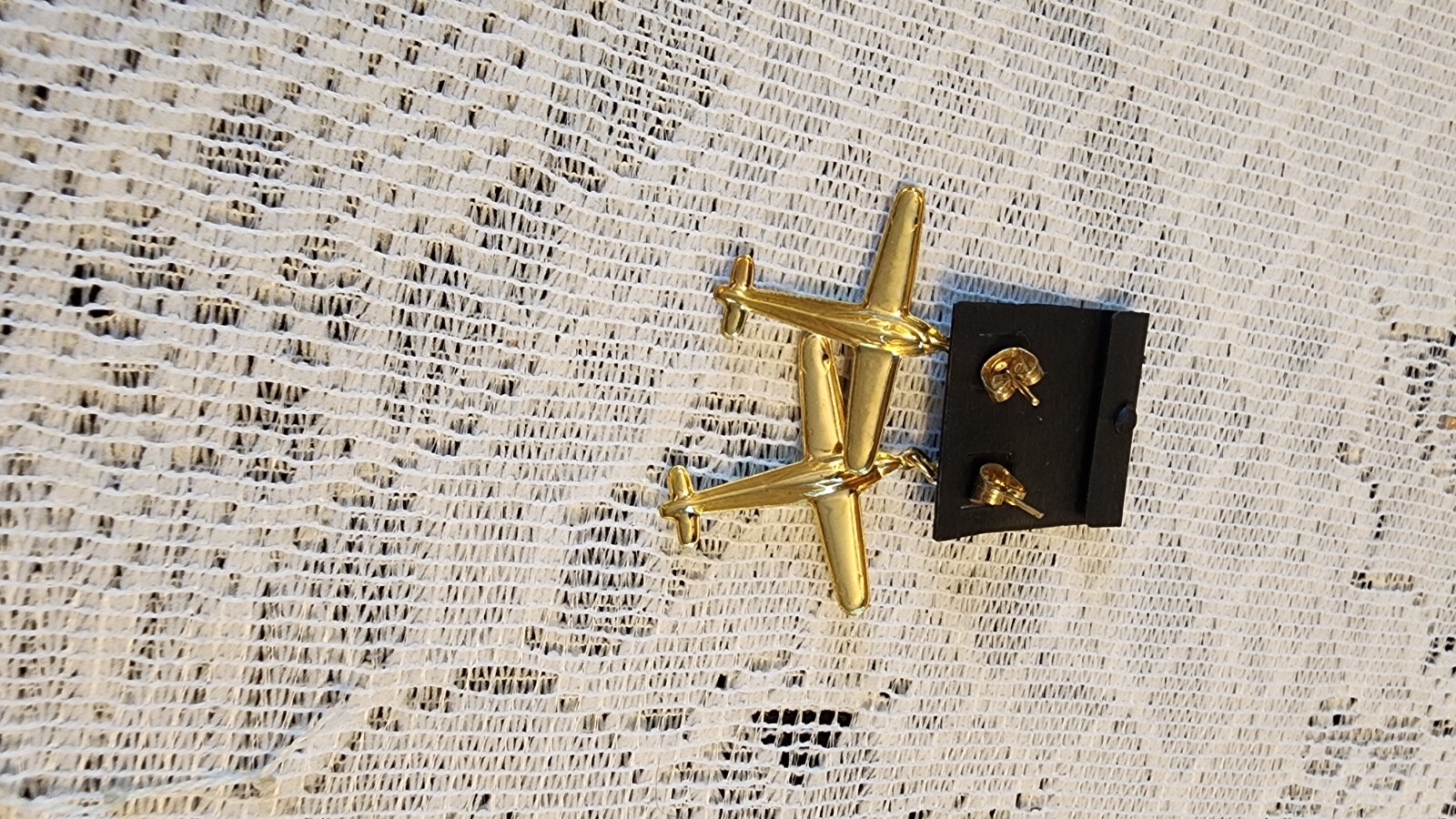Air plane dangle drop gold tone earrings 1 3/8&Prime;