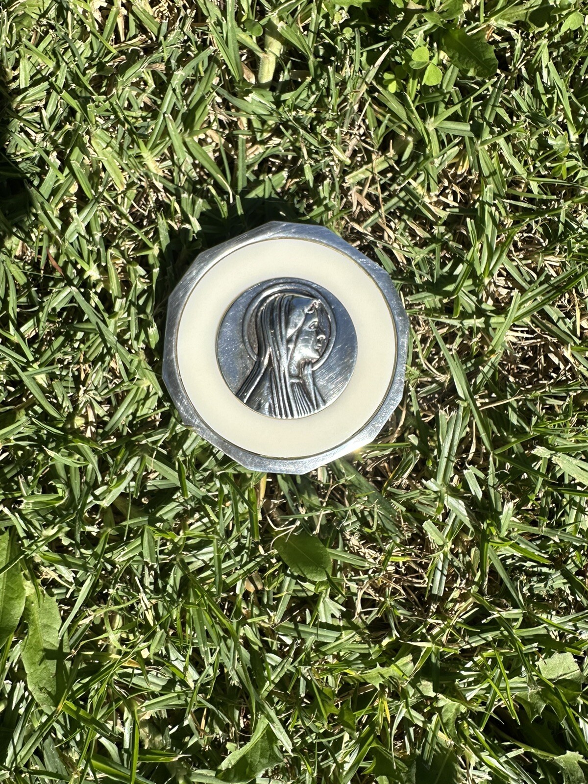 Virgin Mary Vintage Belt Buckle – White And Silver
