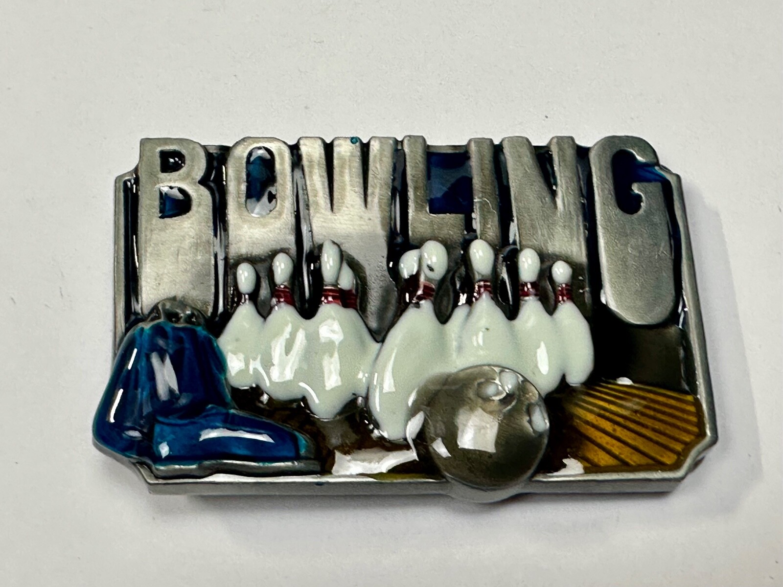 Bowling Sports Commemorative Belt Buckle – Raised Pins, Lane And Ball