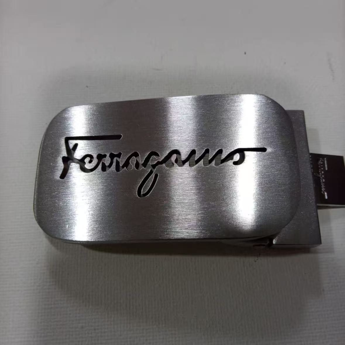 Ferragamo Silver Brushed Hollow Letter Design Belt Buckle for 35mm Leather Belt
