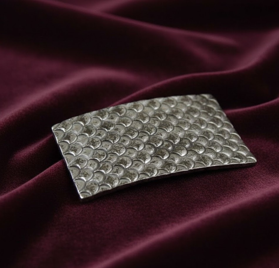 Rectangular Belt Buckle in Scale Design Vintage Antique Silver Look