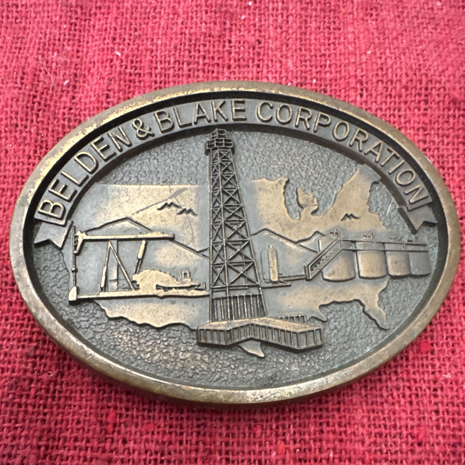 Belden & Blake Corp Oil Rig Pumpjack Oval Gold/Silver Western Belt Buckle 1.5&Prime;