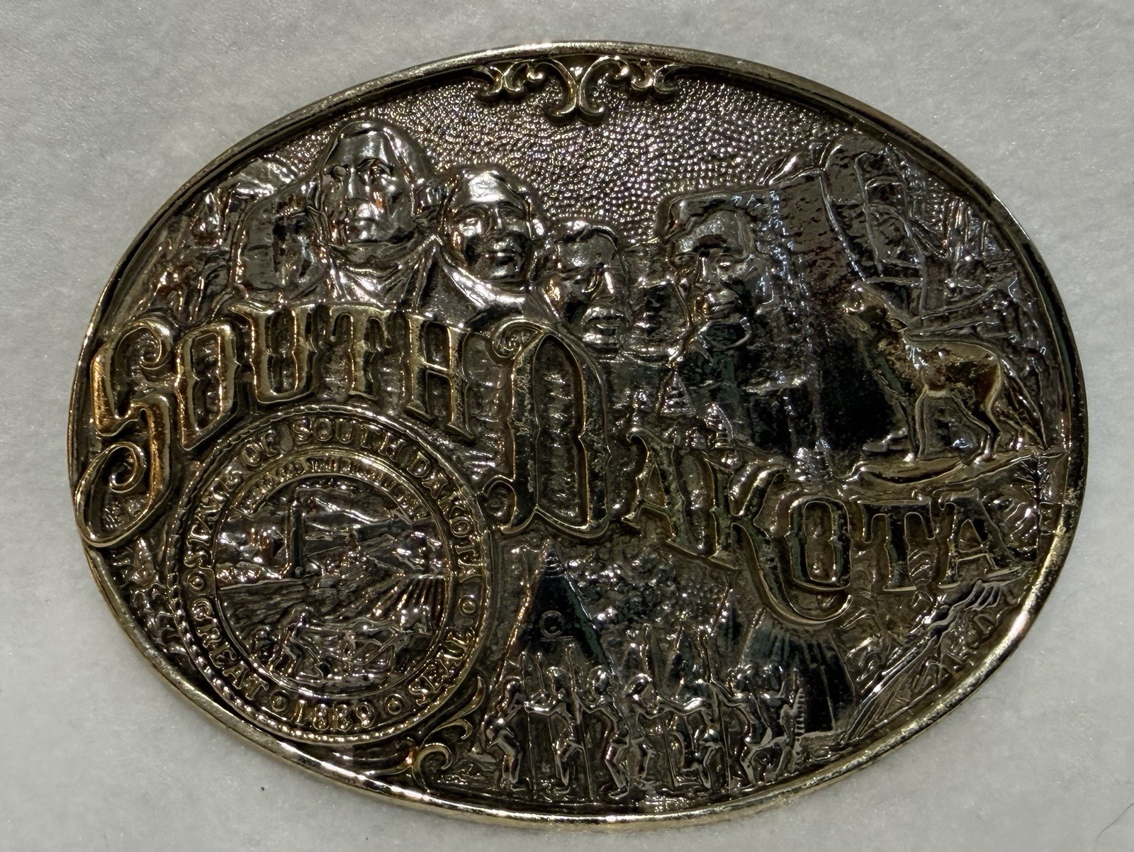 Men&rsquo;s Silver Oval South Dakota State Seal Western Belt Buckle 1.5&Prime; Belt Fit