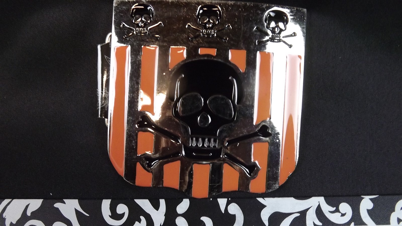 Collectible BRIGHT Finish ENAMEL-STAINLESS STEEL Belt Buckle SKULLS