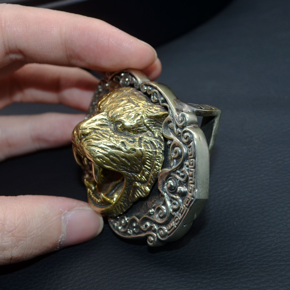 Brass & White Copper 3D Tiger Belt Buckle, Suitable for belts 1.5-in wide